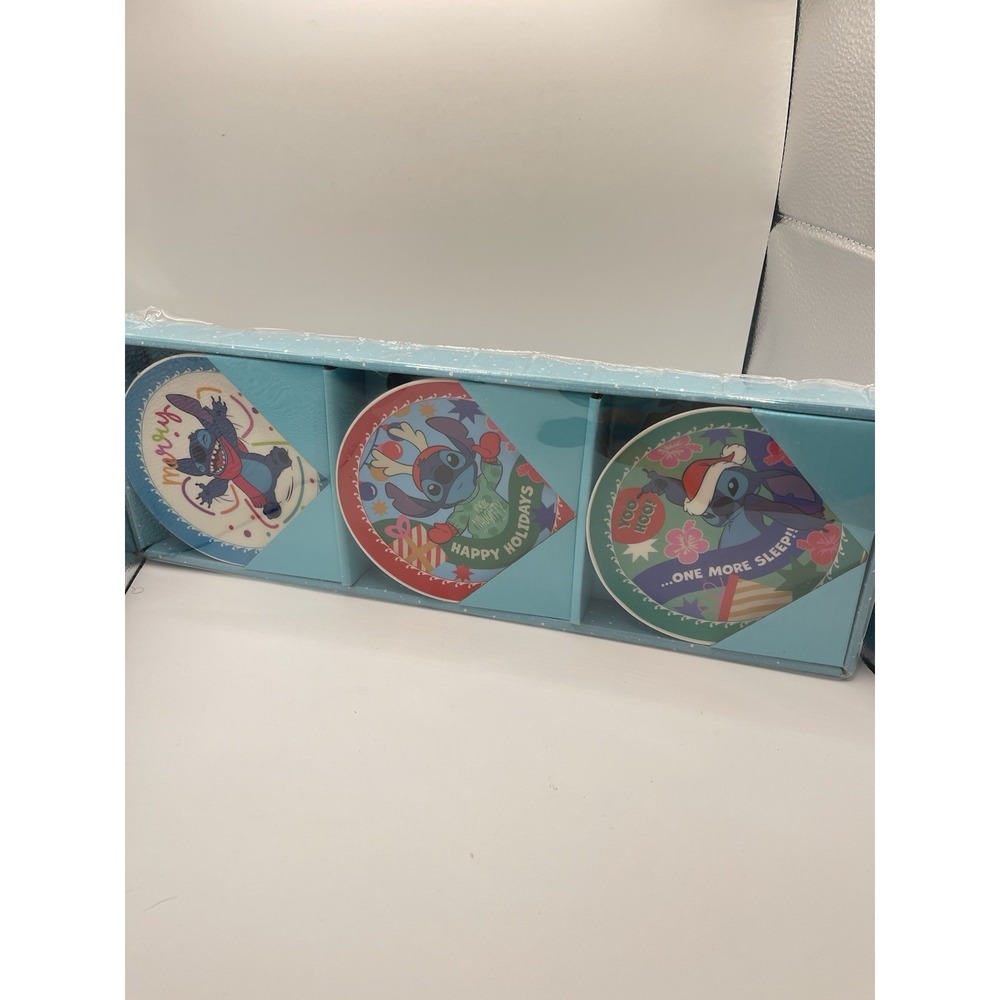 Disney Lilo & Stitch Collectible Holiday Decorative Plate Set